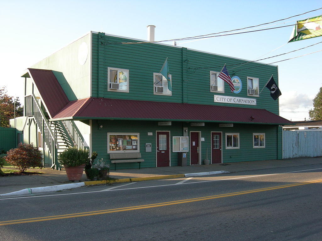 Carnation plans wider sidewalks and safer crossings on Tolt Avenue